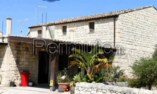 Permuto Villa Con Appartamento A Palermo Permuto Villa Con Appartamento A Palermo