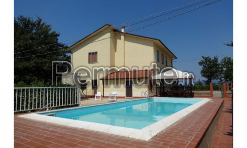 Villa con piscina in Toscana vicino terme Saturnia ideale per B&B