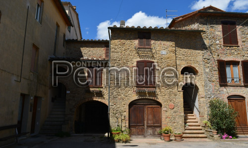 Appartamento in provincia di Siena nei pressi della Basilica di San Galgano