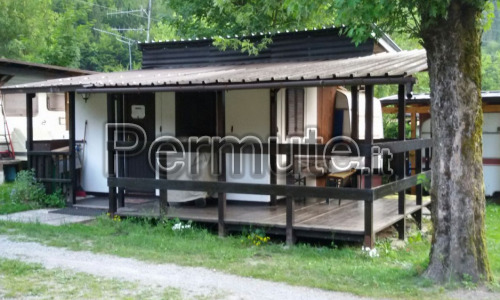 roulotte+casetta legno e veranda in campeggio Valbondione ( Bg )