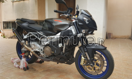 Scambio Aprilia Tuono 1000 R 2008 con Transalp 700 o Trk 502