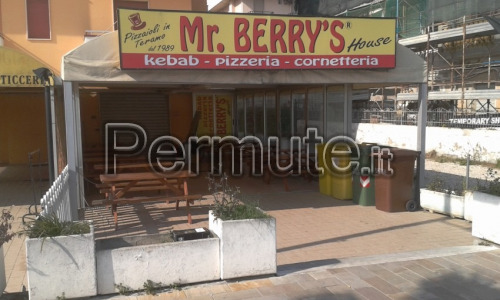 Pizzeria kebab cornetteria in vendita ad Alba Adriatica