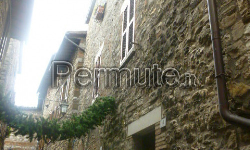 Palazzetto in borgo medioevale Montecastello di Vibio (Perugia)