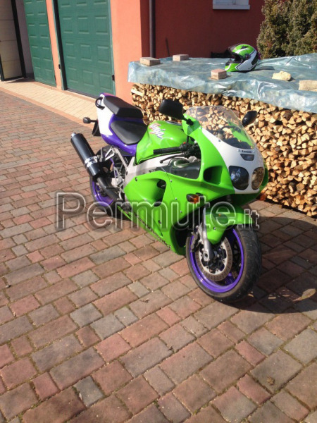 zx7r usata