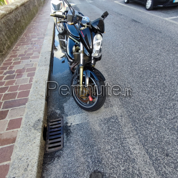 Kawasaki Er6n Depotenziata A2 Livorno Usato In Permuta Moto Naked Permute It