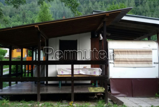 Roulotte casetta Legno E Veranda In Campeggio Valbondione Bg 