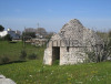 Trullo rustico con terreno di 1764 mq con ulivi