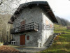 Delizioso RUSTICO con terreno nell'incantevole valle Brembana