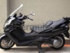 scambio suzuki burgman 400 di colore nero del 2010 come nuovo.