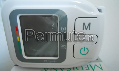 Misurazione pressione sfigmomanometro termometro