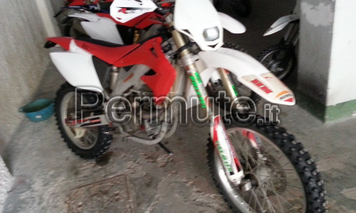 vendo o scambio honda hm cre f 450