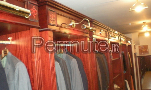 ARREDAMENTO PER ABBIGLIAMENTO E CALZATURE