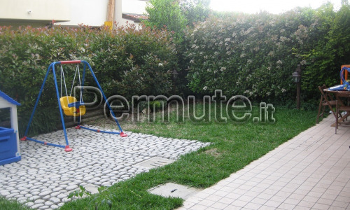 bilocale con giardino