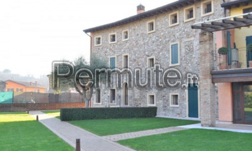 Nella incantevole BORGHETTO vendiamo mini appartamento con finiture signorili. L' immobile dispone