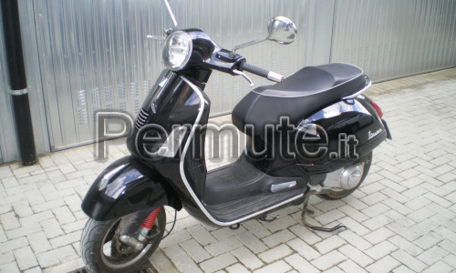 scambio vespa gts 300 super + accessori