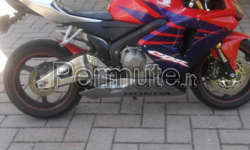 Scambio Honda Cbr 600 rr del 2005