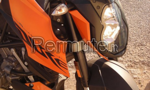 vendo o scambio ktm superduke 990