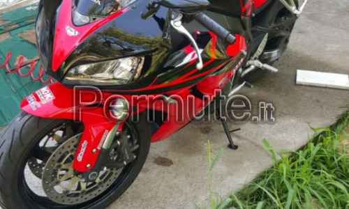 Honda CBR 1000RR FIRE BLADE 2009 Seminuova!