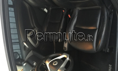 Smart cabrio Diesel bianca vetri oscurati sedili in pelle