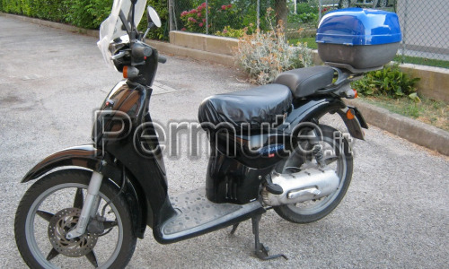 permuto scarabeo 50cc 2t con moto-naked-scarenata