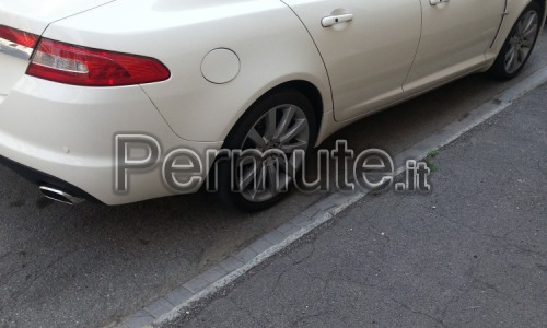 Auto Jaguar XF Luxuri Premium 2.7