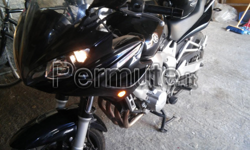 vendo o scambio moto yamaha fazer S2 del 2007. euro 2.800.00