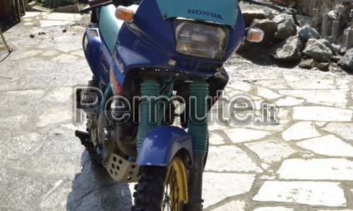 Honda Dominator 650 anno 1990