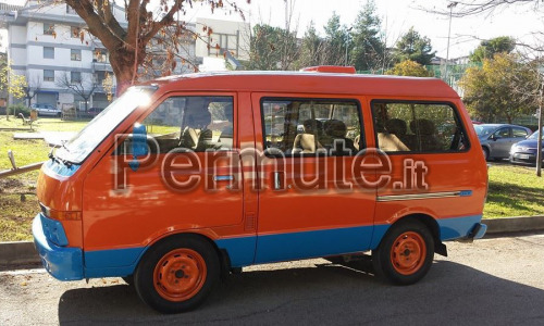 NIssan Vanette Ld 20 Minibus