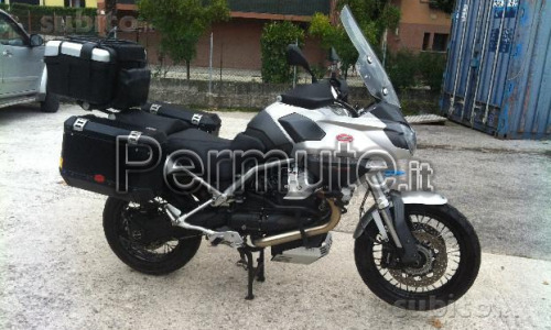 Offro 1 guzzi stelvio 1200 del 2012 e 1 honda crf 450 r enduro del 2010