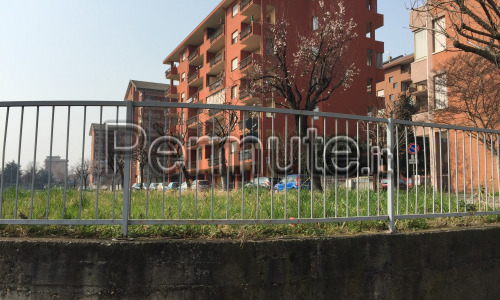 Permuto 10 garages in zona condominiale affittati in Rivoli