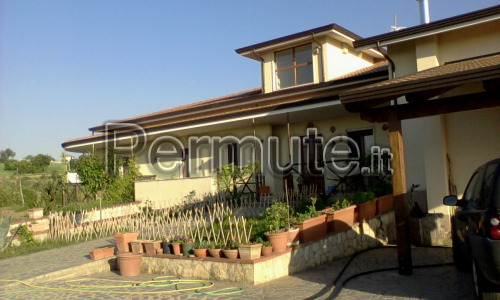 casa su terreno agricolo in prossimità di Paestum