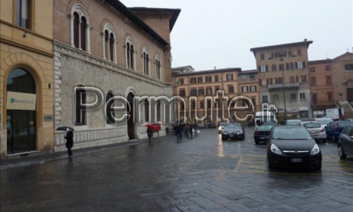 Centralissimo, nei pressi di Piazza della Posta, appartamento luminoso posto al secondo piano,