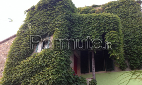 Palazzetto indipendente, in un piccolo paese Poggio Murella a pochi km da Saturnia .