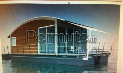 Permuto casa galleggiante/houseboat Di 12mx6m Sita presso in ecoparco