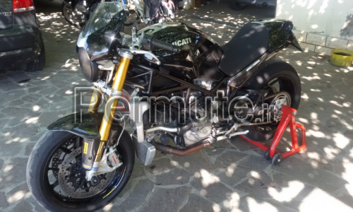 Valuto permuto Ducati monster s4rs