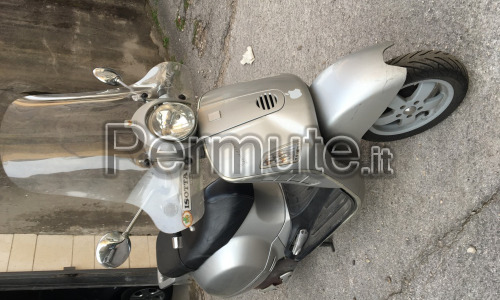 Scambio vespa gt 200 del 2003