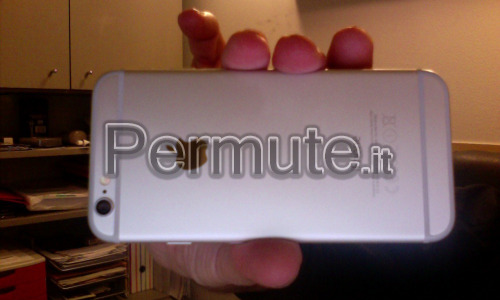 permuto iPhone 6 16Gb nuovo bianco silver, con uguale pero' nero