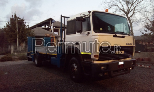 iveco 190.36 carrellone 2 assi prezzo 8.000 portata 100 q.li circa rampe idrauliche