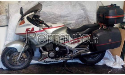 Permuto o vendo moto 2 moto Yamaha