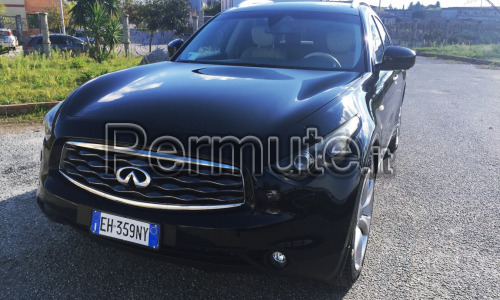 Infiniti fx30d S premium valore intorno ai 27.000€