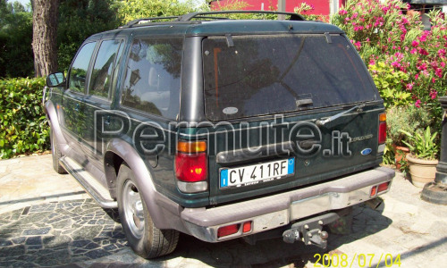 ford explorer con impianto metano €.4.500,00