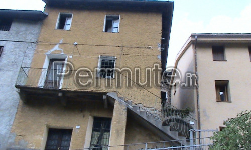 Casa indipendente Zoanno Ponte di Legno completamente da ristrutturare