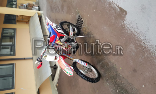 Vendo o scambio honda crf 250