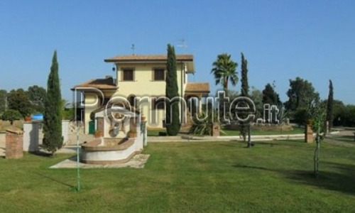 villa prestigiosa a Aprilia (LT)