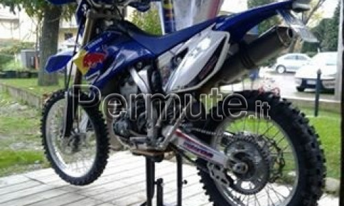 Vendo moto da enduro Yamaha Wr 450 f immatricolata il 08/2007 gommata 80% km 8890