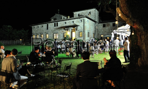 Notte/i in Suite in Villa Medicea in cambio di gonfiabile / ping pong / flipper / calciobalilla