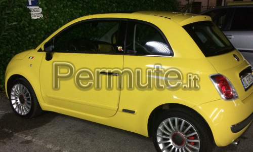 Fiat 500 gialla, allestimento sport, 90000 km del 2007.