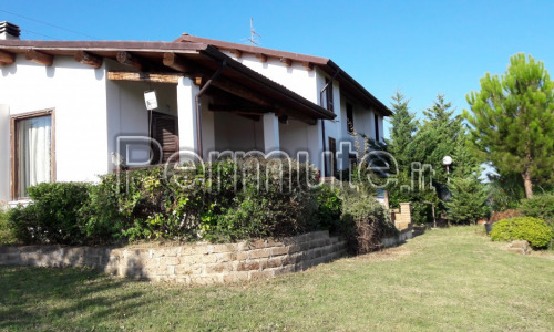 Villetta bifamiliare con ampio giardino veduta gran sasso e maiella zona collecorvino