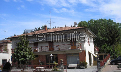 CASA INDIPENDENTE A MONTERCHI ( AR )