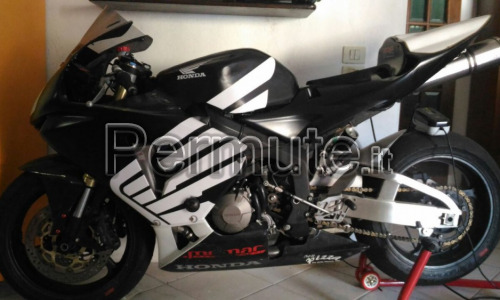 Cbr 600 rr pronto pista